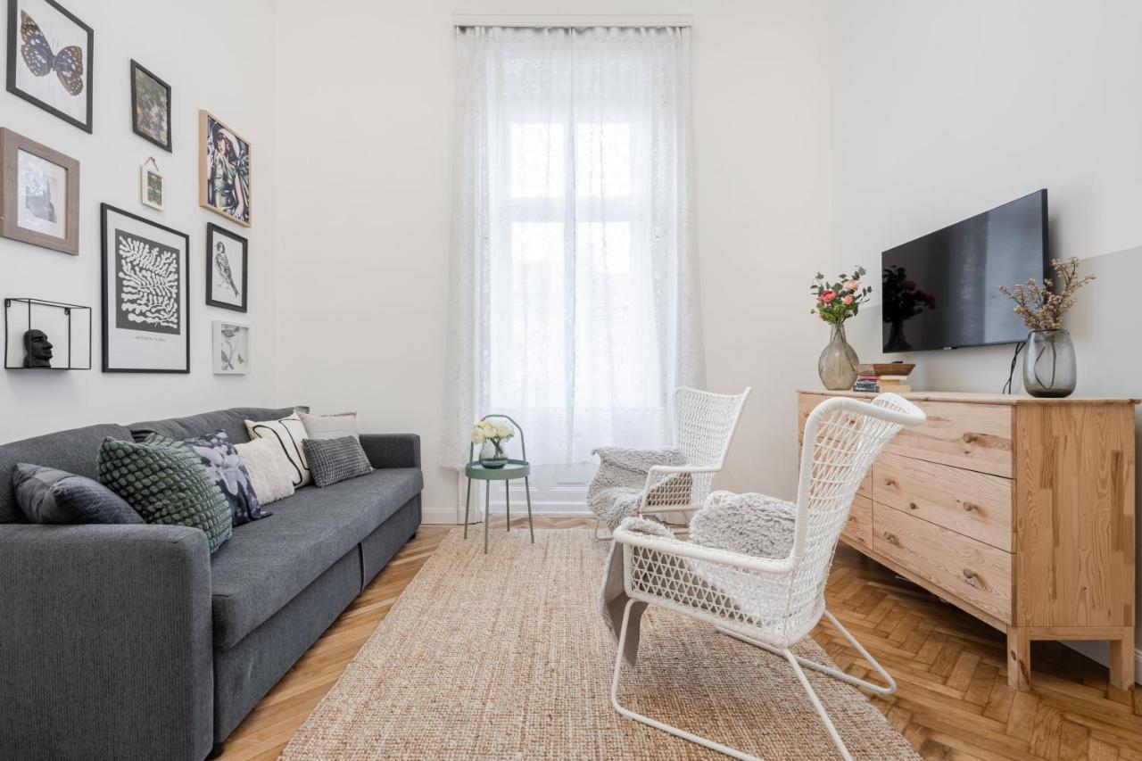 Atmos Glare Apartment Budapest Exterior foto